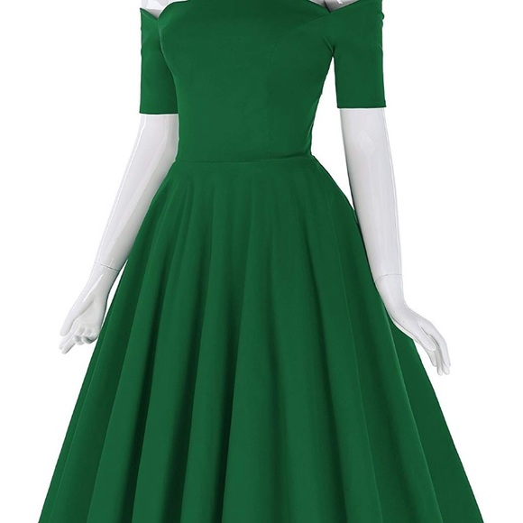 Green holiday Christmas dress - Picture 2 of 3